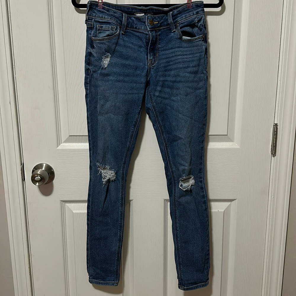 Old Navy Super Skinny Rockstar Distressed Low Rise Jeans